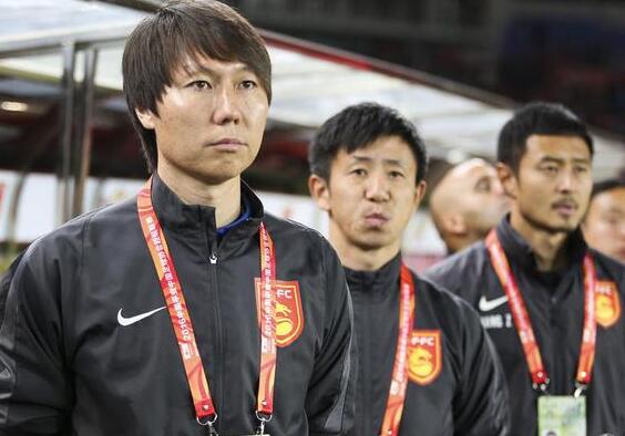 相应后移