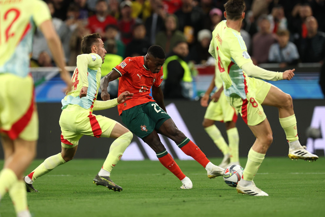 再见！大连外援社媒发文自宣离队，曾效力阿贾克斯，两队友送祝福