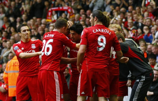 太阳报：森林后卫埃纳在养伤期间和其他球员的女友谈恋爱