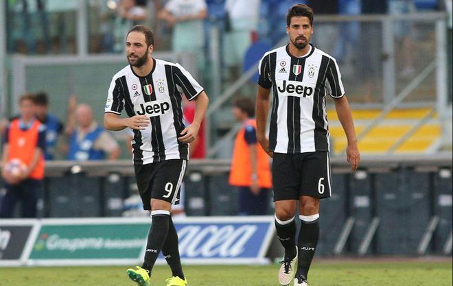 混团世界杯，孙颖莎真的好，把吉祥物送给了小妹妹，期待她的下次比赛