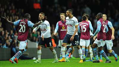 挑衅中国！日本球星三笘薰手持日本二战战犯照片，网友：封杀他